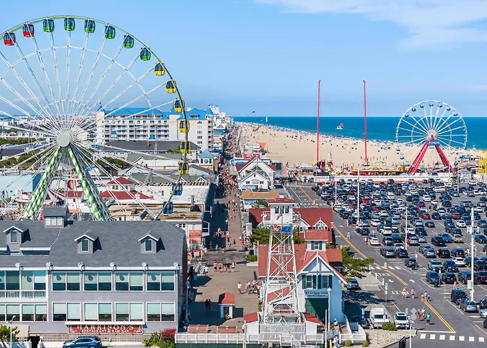 Downtown Near Boardwalk And Ocean Stadt